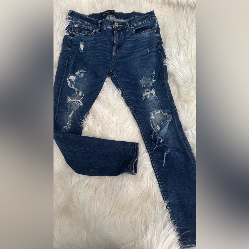 Express Ripped Dark Wash Women’s Jeans - Classic Distressed Sz: 8